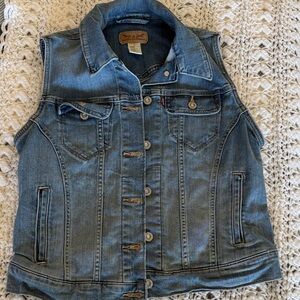 Levi's Blue Denim Sleeveless Jean Jacket